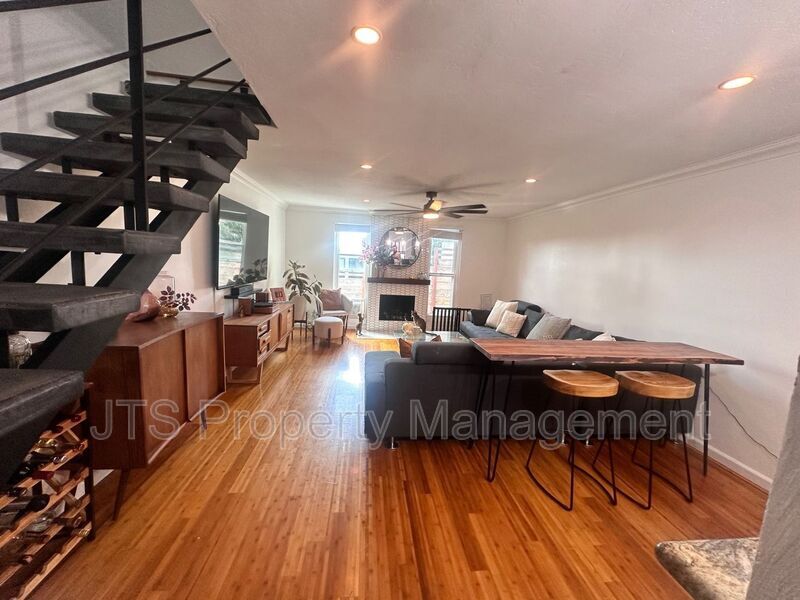 Foto principal - 3774 Keating St