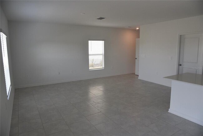 Foto del edificio - 553 Bell Prairie Cir