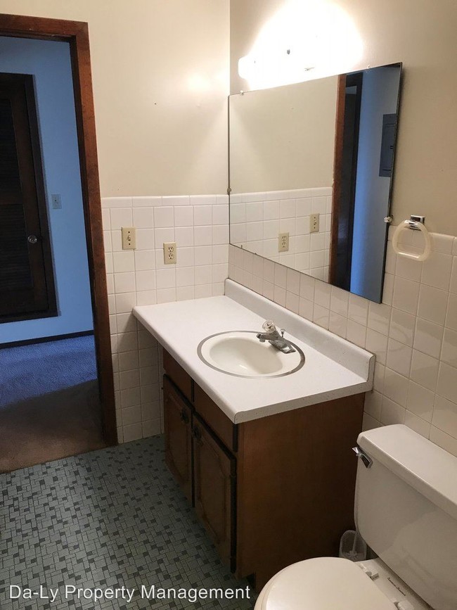 Foto del edificio - 2508-2512 Chanticleer St