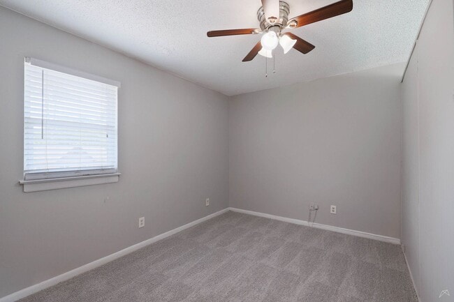 Interior Photo - Hampton Hall | Comfort, Convenience, & Community – All In One