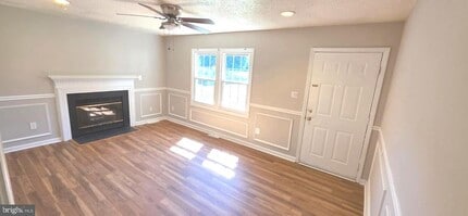 Building Photo - 125 Oakview Dr SE