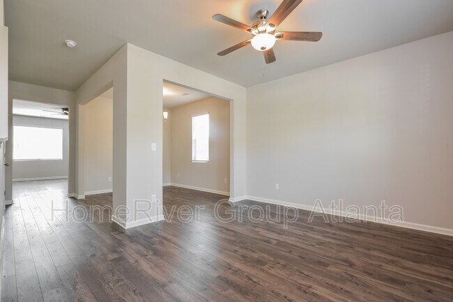 Building Photo - 3608 River Rock Rd