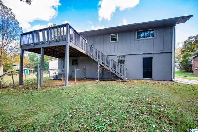 Building Photo - 4959 Valleyview Terrace