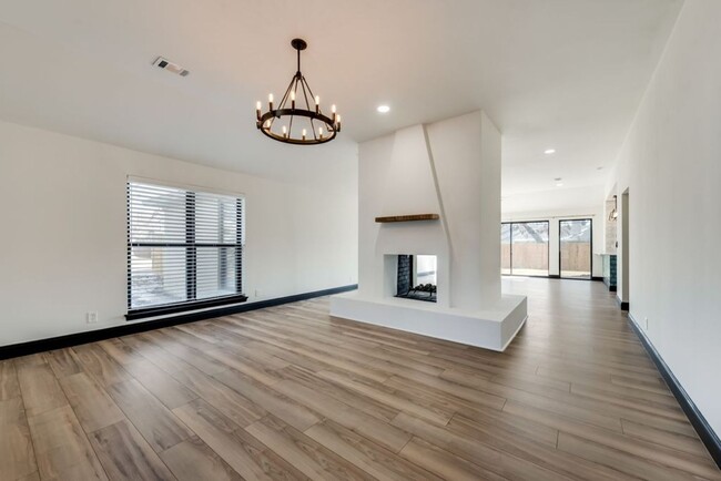 Foto del edificio - Recently Renovated 4-bed 3-bath in Dallas'...