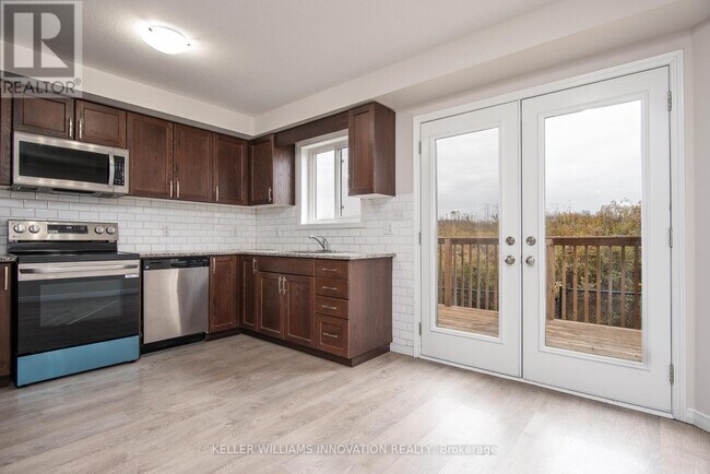 Photo du bâtiment - 388 Old Huron Rd