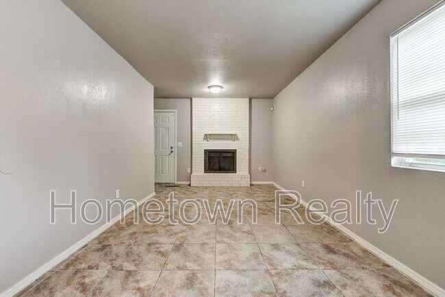 Foto del edificio - 312 NW 118th St