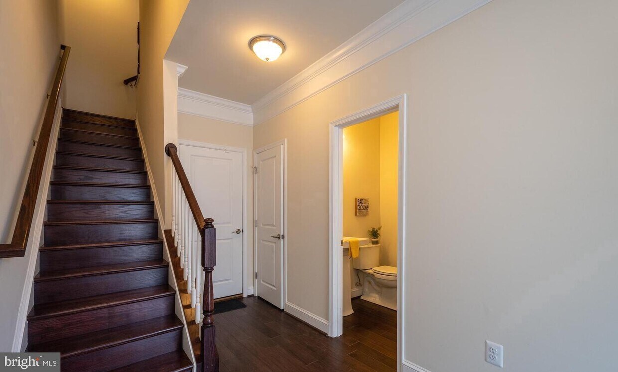 40 Linden Pl, Towson, MD 21286 Townhome Rentals in Towson MD