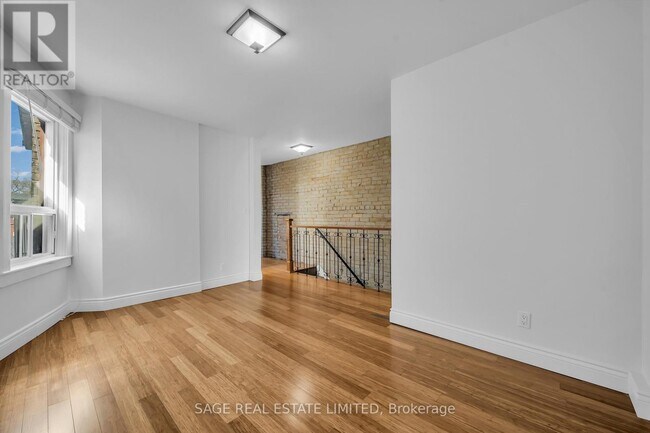Photo du bâtiment - 76 Symington Ave