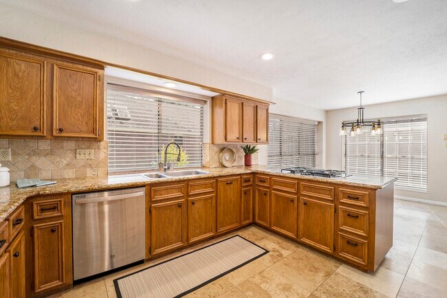 Foto del edificio - 15214 Park Estates Ln