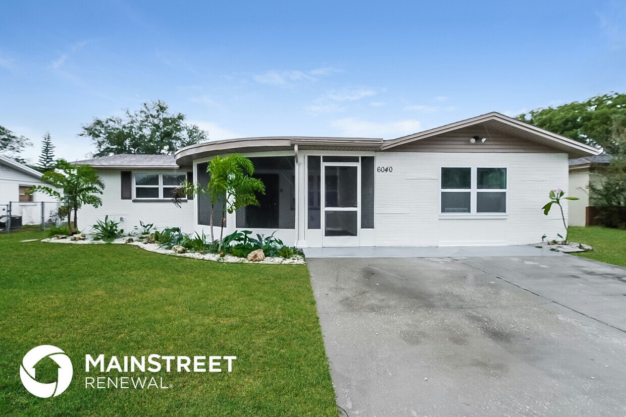 Foto principal - 6040 7th Ave