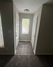 Building Photo - 1902 Meadowlark Ln