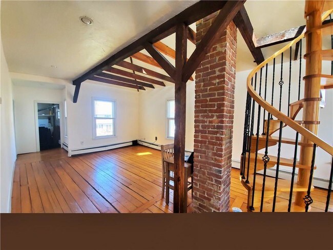 Building Photo - 28 E Bowery St