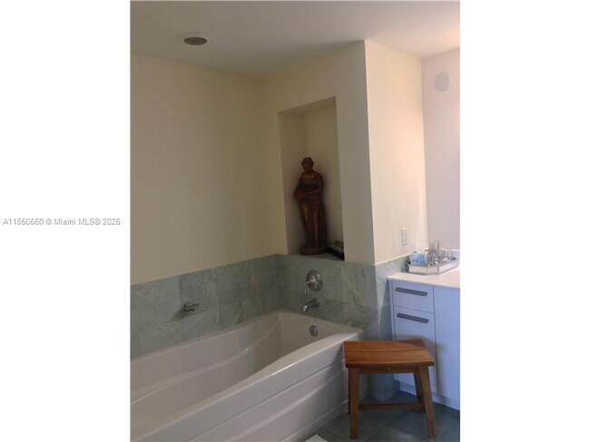 Foto del edificio - 1060 Brickell Ave