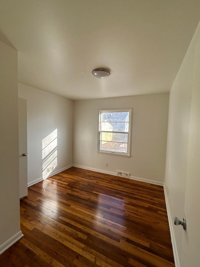 Building Photo - 3911 Kansas Ave