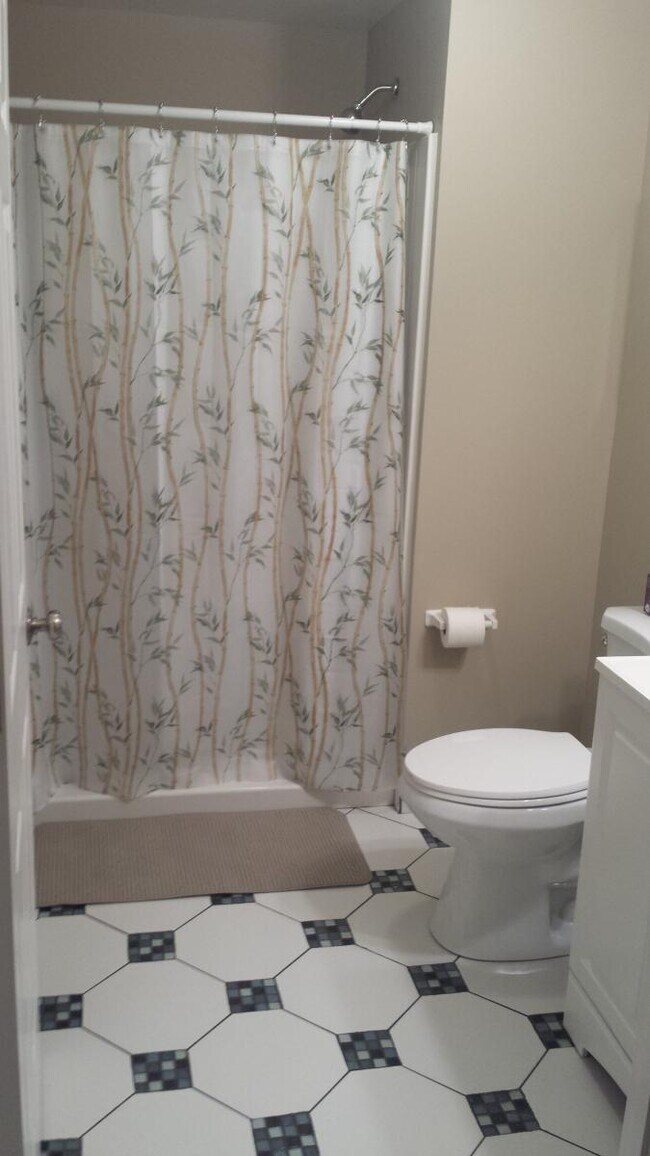 Foto del edificio - 6021 Woodlake Ln