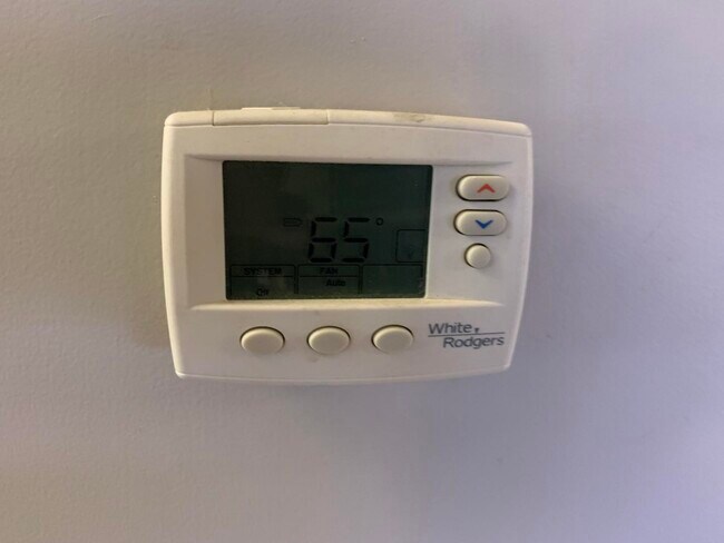 Foto del edificio - 2863 W Belden Ave