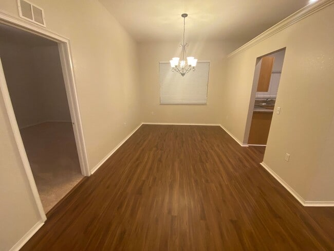 Building Photo - 4 Bedroom 2 Bath home in Winter Haven for RENT!