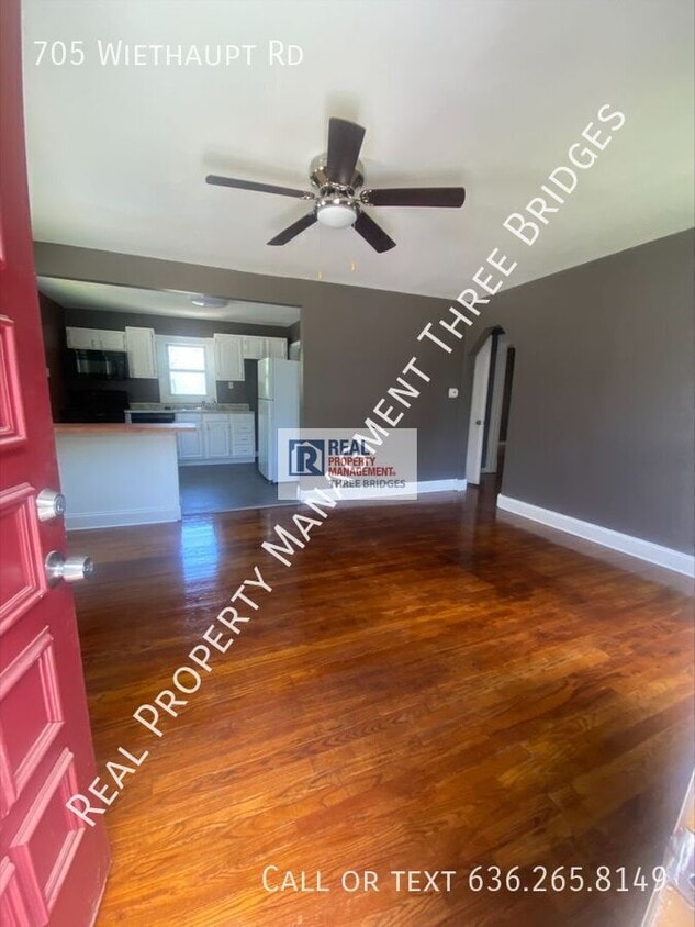 Primary Photo - 705 Wiethaupt Rd