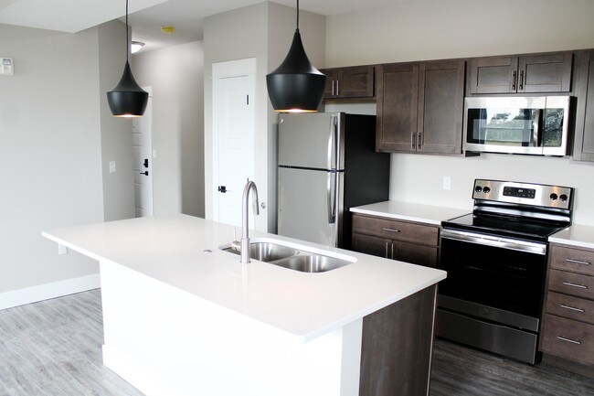 Building Photo - 200 E US-34