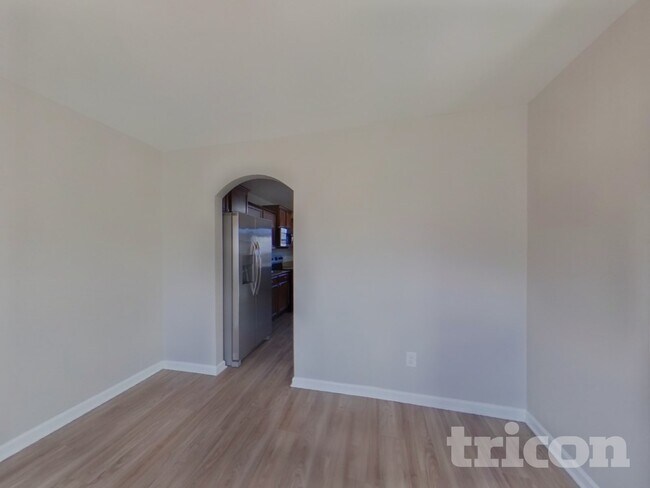 Foto del edificio - 831 Dovefield Ln