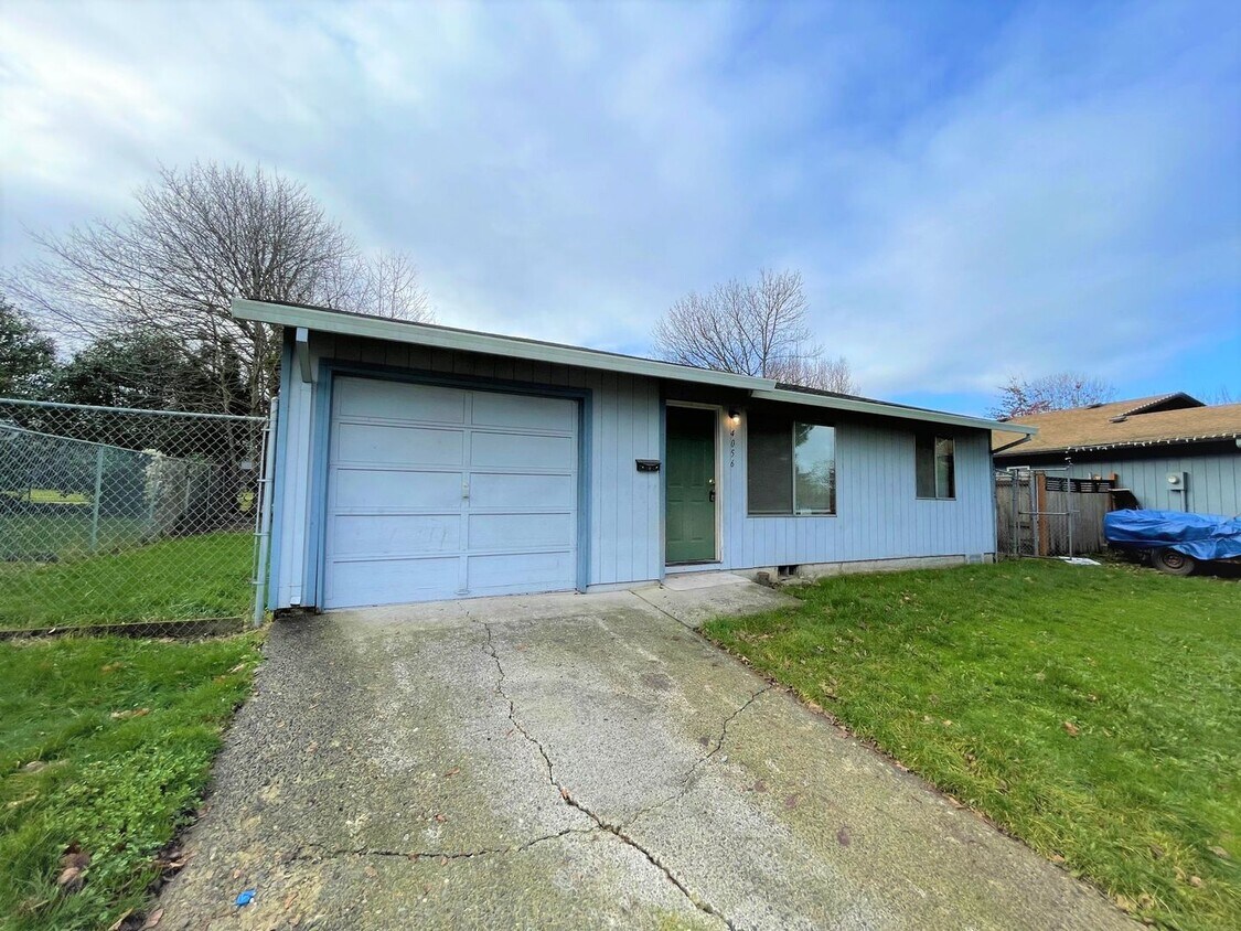 Foto principal - 4056 N Attu St