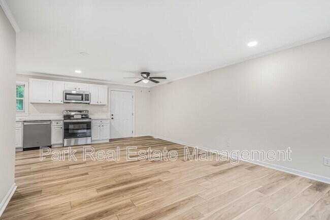 Foto del edificio - 221 Howell St