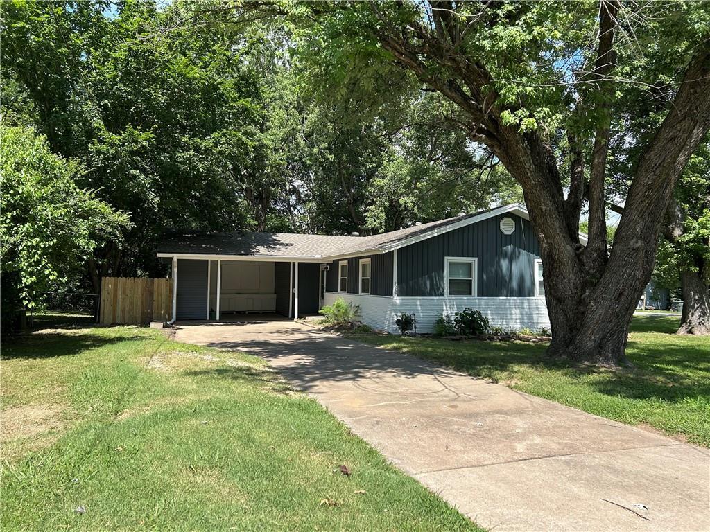 Primary Photo - 1237 N Vista Pl