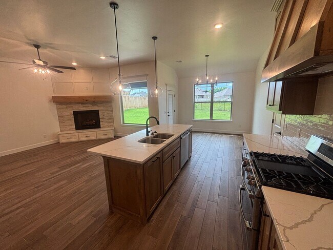 Building Photo - Wonderful 4 Bed 2 Bath Home in Norman