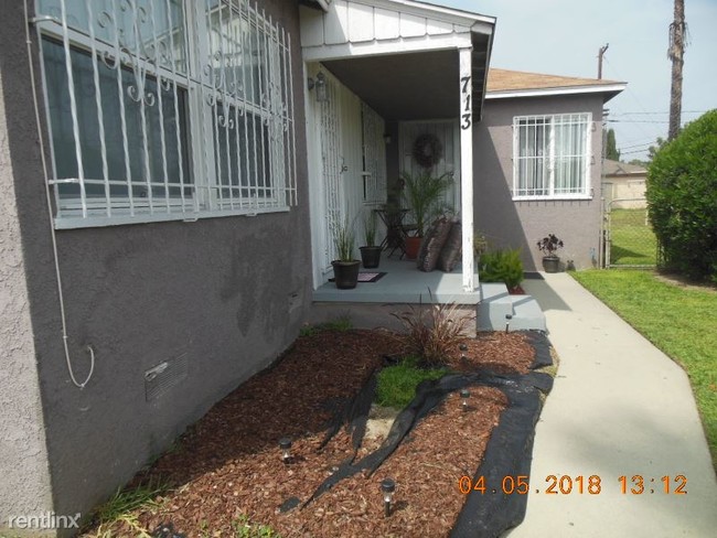 Building Photo - 2 br, 1 bath Apartment - 713 E Cocoa St