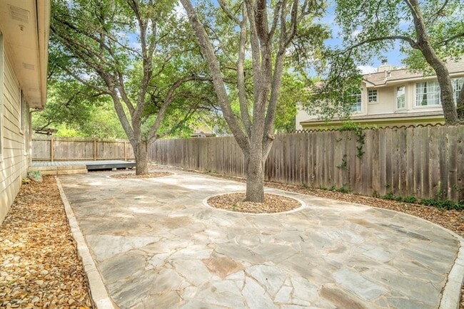 Building Photo - 6664 Ruxton Ln