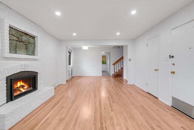 Foto del edificio - 902 Dunston St