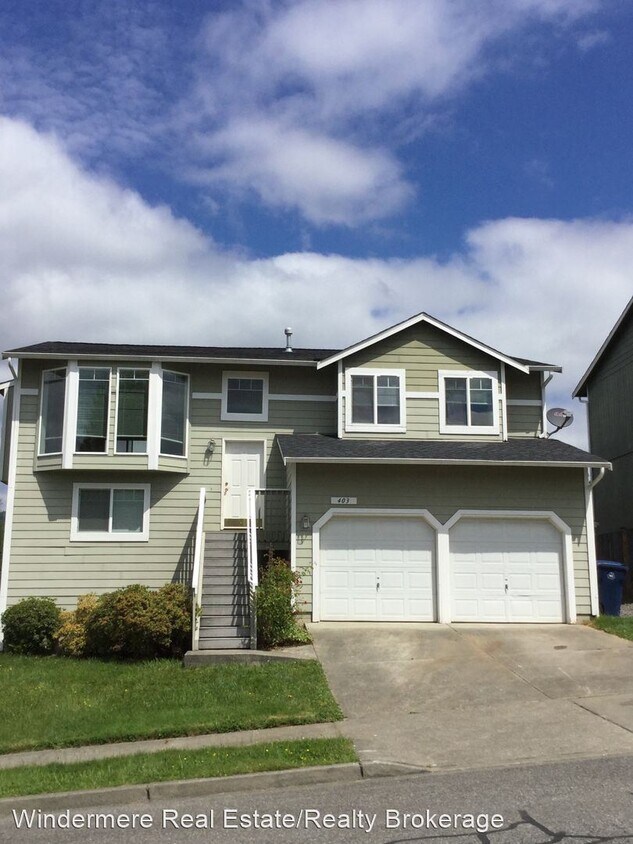 5 br, 2.5 bath House 403 Hemming Way House Rental in Granite Falls