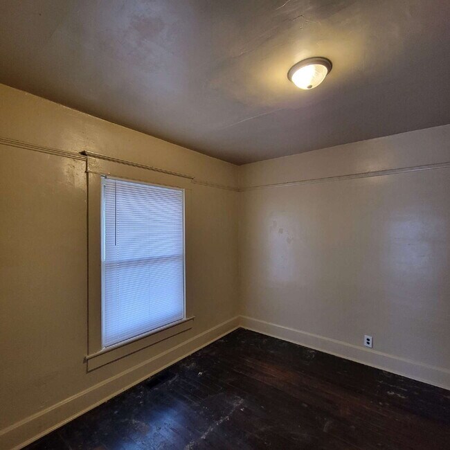 Foto del edificio - West Indy 3BR House ready to LEASE!