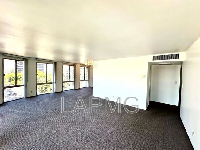 Foto del edificio - 800 W 1st St