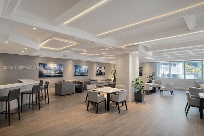 Foto del edificio - 100 Lincoln Rd