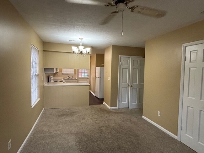 Building Photo - Duplex Unit