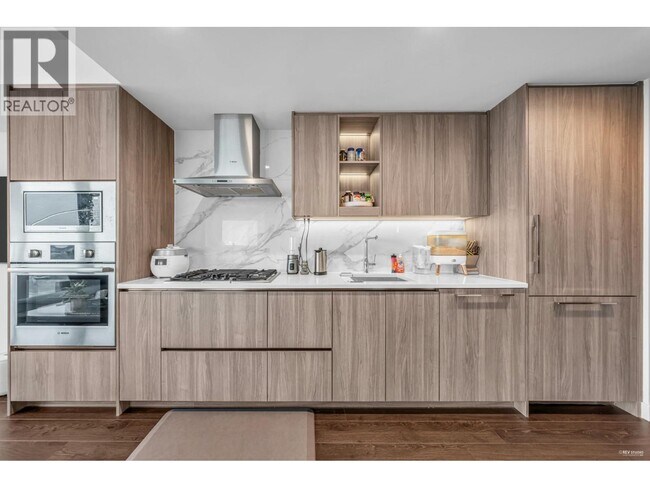 Photo du bâtiment - 4880 Lougheed Hwy.