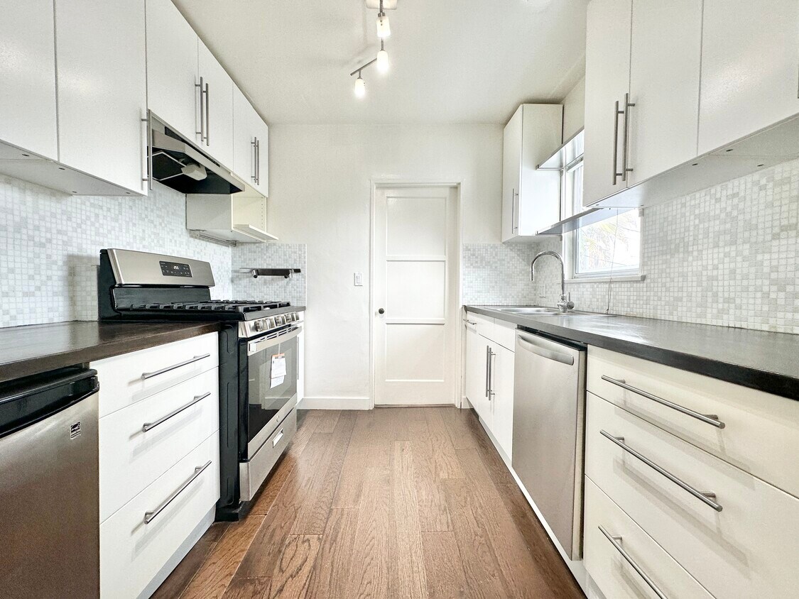 Foto principal - 2601 14th St