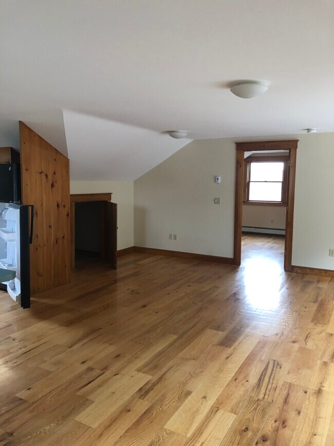 400 Hodsdon Rd Unit 1, Pownal, ME 04069 Apartments in Pownal, ME