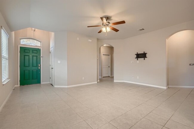 Building Photo - 223 Callahan Ln