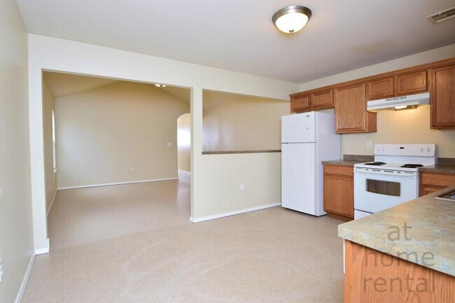 Foto del edificio - 6013 S Madison Pl