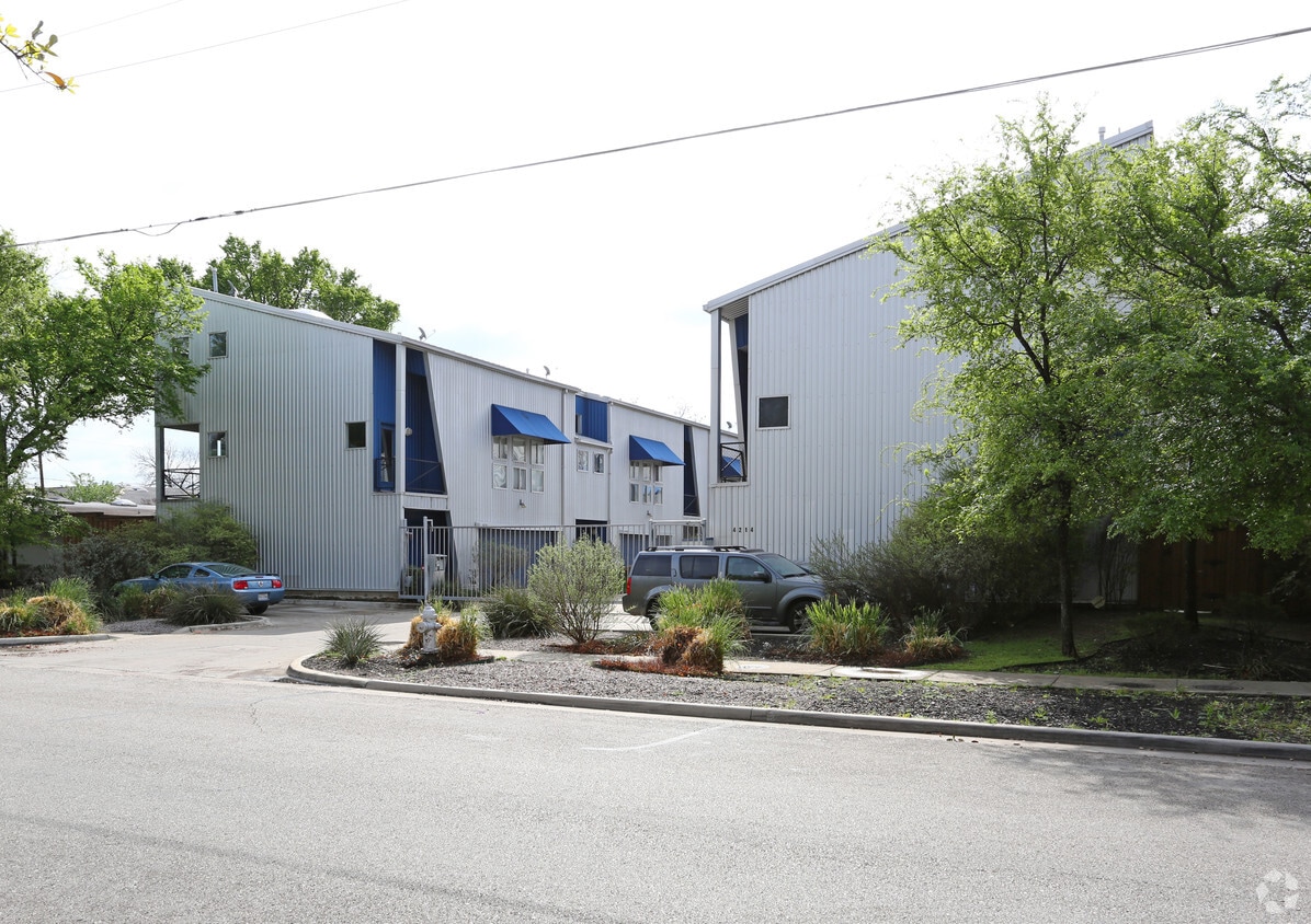 4214 Swiss Ave, Dallas, TX 75204 Apartments in Dallas, TX