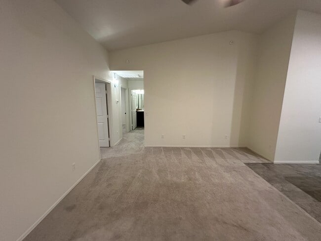 Foto del edificio - 7357 E 36th Pl