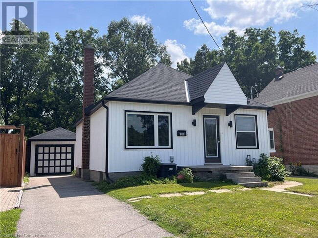 Building Photo - 111 Stirling Ave S