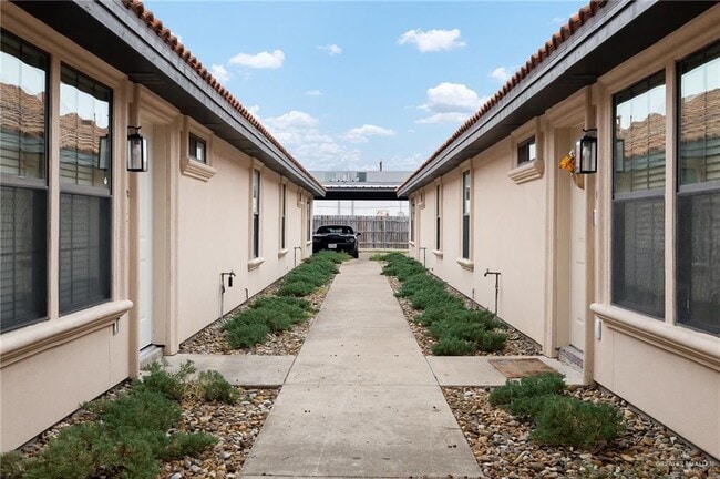 Foto del edificio - 13 Shasta Ave