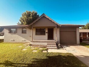 Building Photo - 1432 SW 61st Terrace