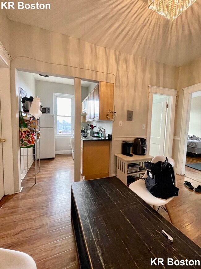 Building Photo - 1148 Commonwealth Ave