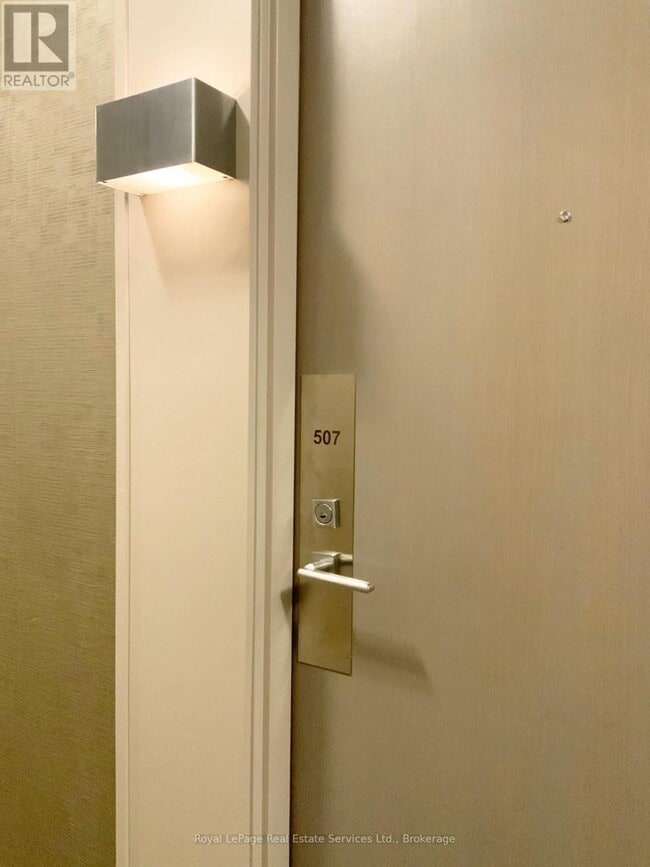 Photo du bâtiment - 7167 Yonge St