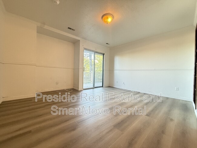 Building Photo - 88 W 50 S