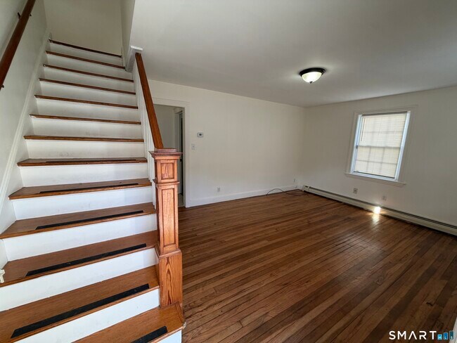 Foto del edificio - 535 Chase Ave